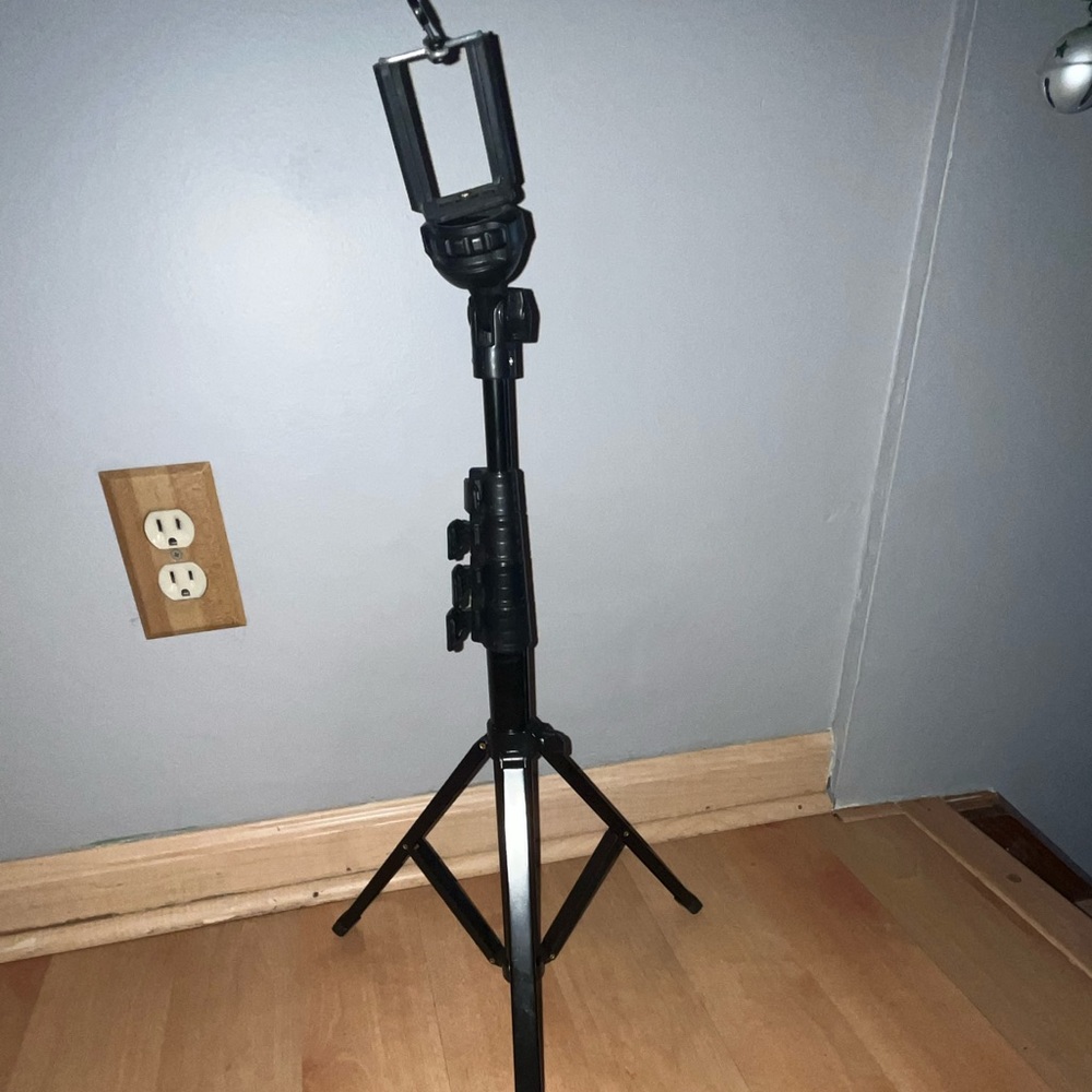 Selfie stick with remote. Adjustable to 5 foot